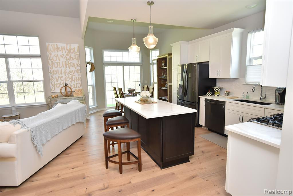4606 BROOKSTONE Drive, Canton, MI 48188 — Photo 4