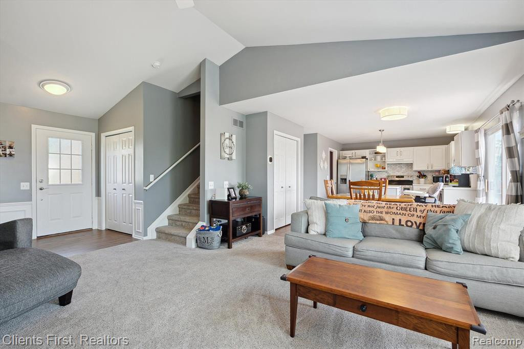 6181 OAKHURST Drive, Ypsilanti, MI 48197 — Photo 6