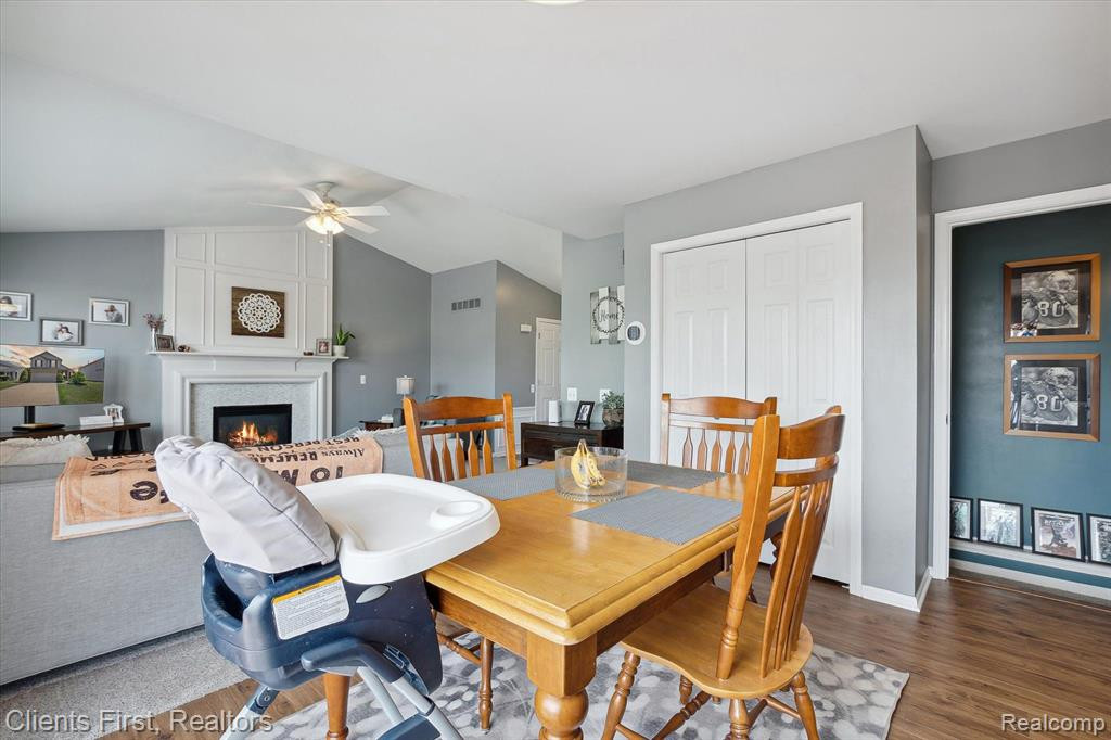 6181 OAKHURST Drive, Ypsilanti, MI 48197 — Photo 8