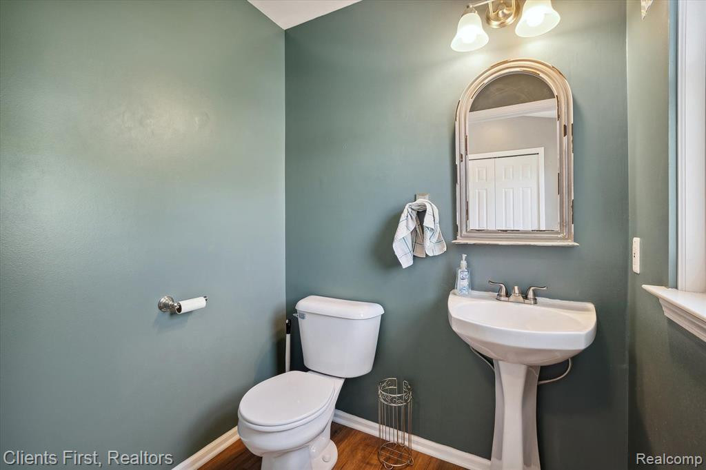 6181 OAKHURST Drive, Ypsilanti, MI 48197 — Photo 12