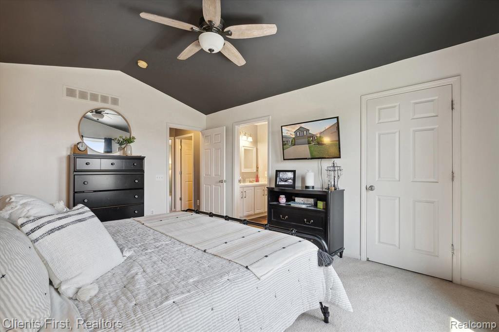 6181 OAKHURST Drive, Ypsilanti, MI 48197 — Photo 14