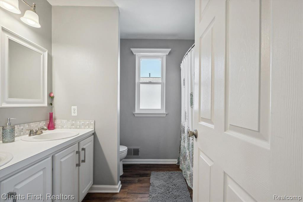6181 OAKHURST Drive, Ypsilanti, MI 48197 — Photo 15