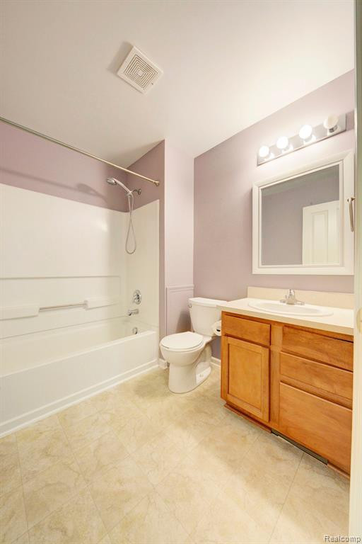 47704 PEMBROKE Drive, Canton, MI 48188 — Photo 20