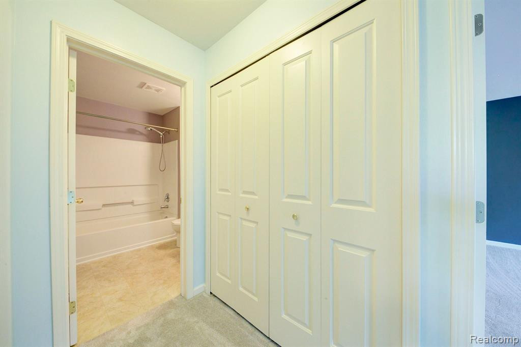 47704 PEMBROKE Drive, Canton, MI 48188 — Photo 21