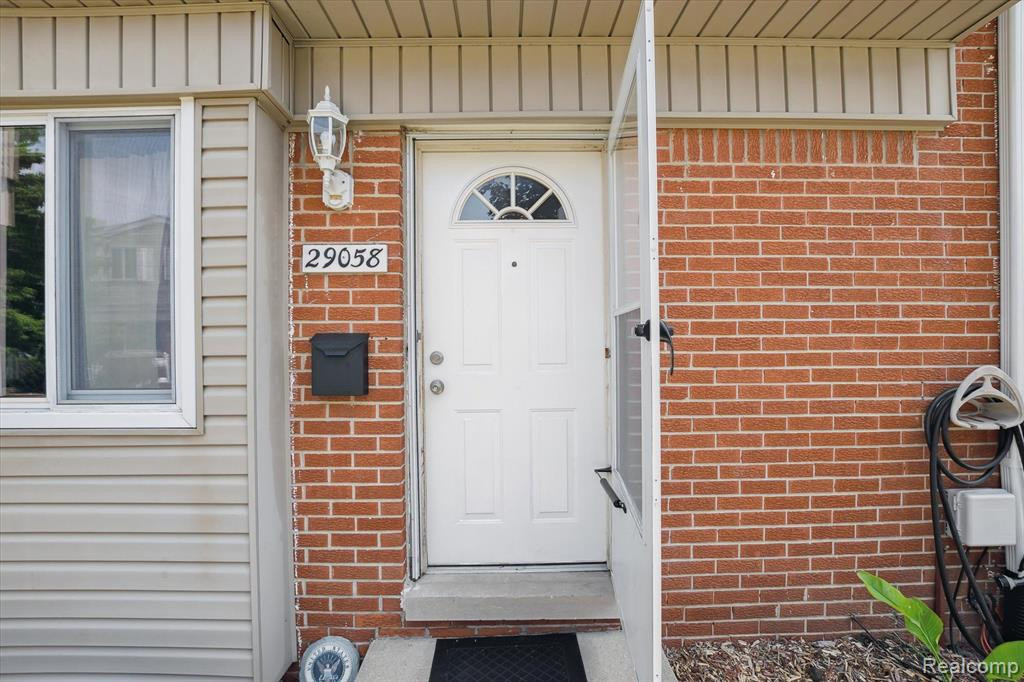 29058 MANCHESTER Street, Westland, MI — Photo 2