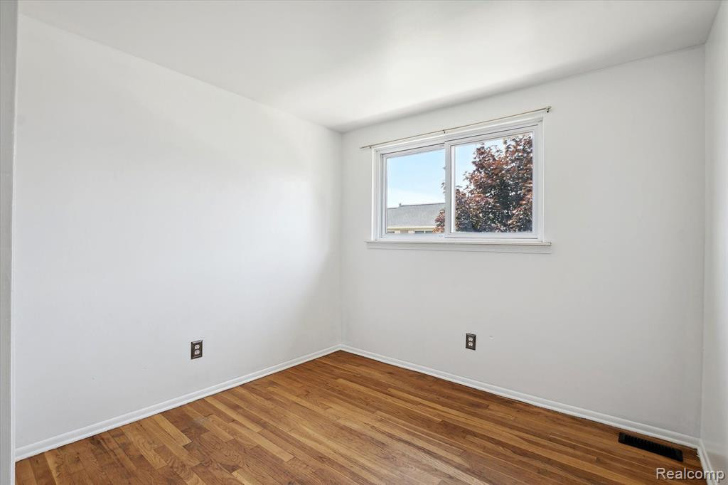 29058 MANCHESTER Street, Westland, MI — Photo 15