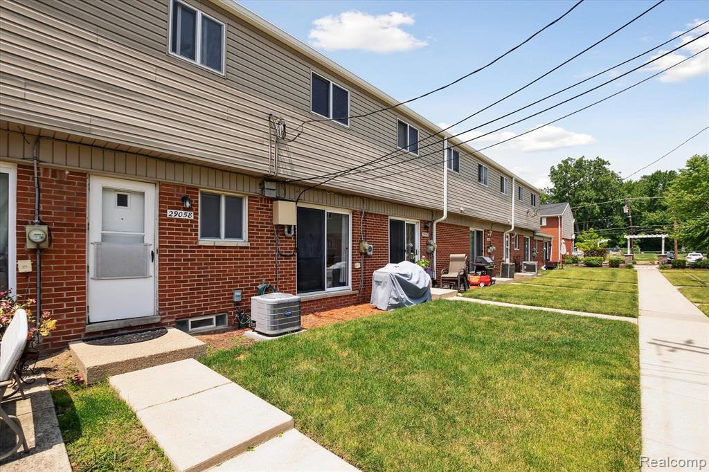 29058 MANCHESTER Street, Westland, MI — Photo 20