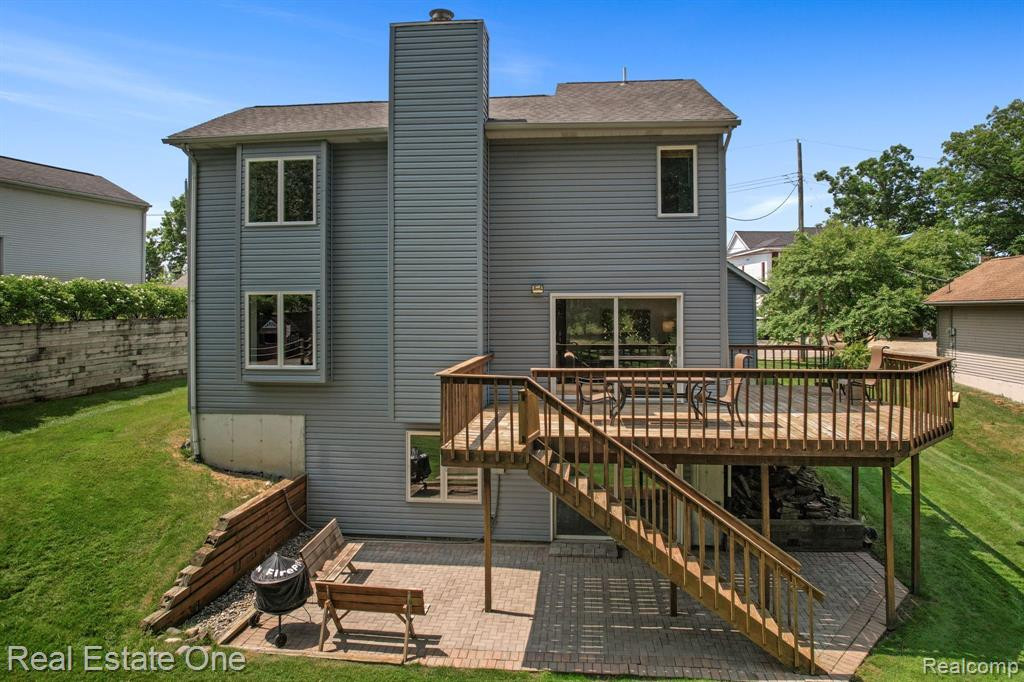 360 N NORTH SHORE Drive, Lake Orion, MI 48362 — Photo 19