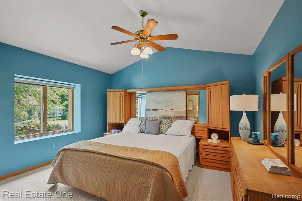 360 N NORTH SHORE Drive, Lake Orion, MI 48362 — Photo 25