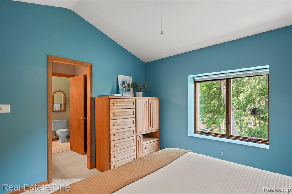 360 N NORTH SHORE Drive, Lake Orion, MI 48362 — Photo 26