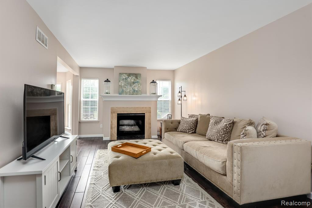 4143 HUNTERS Circle E, 104, Canton, MI 48188 — Photo 5