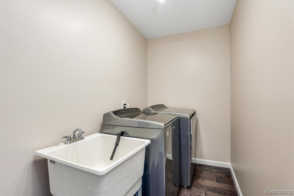 4143 HUNTERS Circle E, 104, Canton, MI 48188 — Photo 15