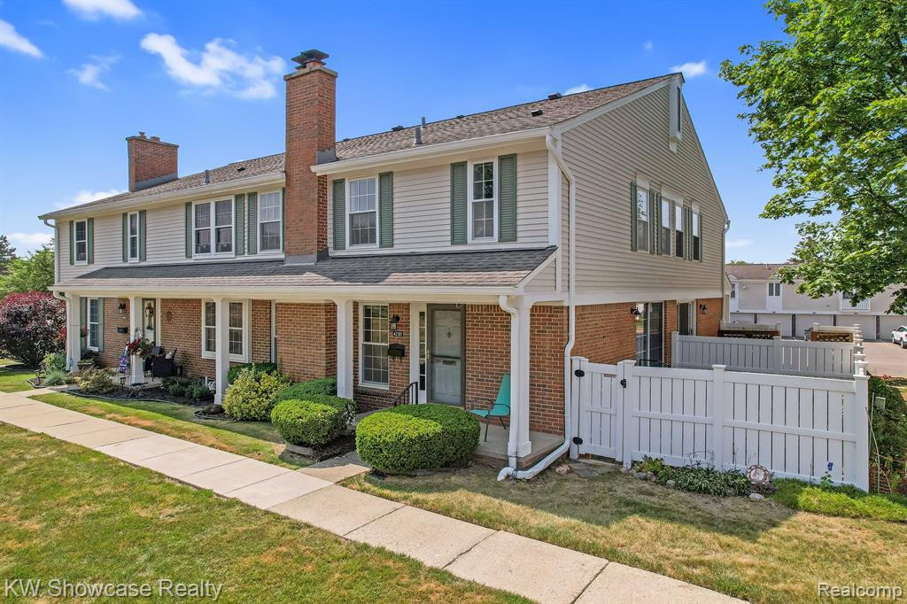 42101 PELLSTON Drive, Northville, MI 48167 — Photo 3