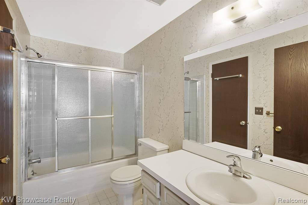 42101 PELLSTON Drive, Northville, MI 48167 — Photo 19