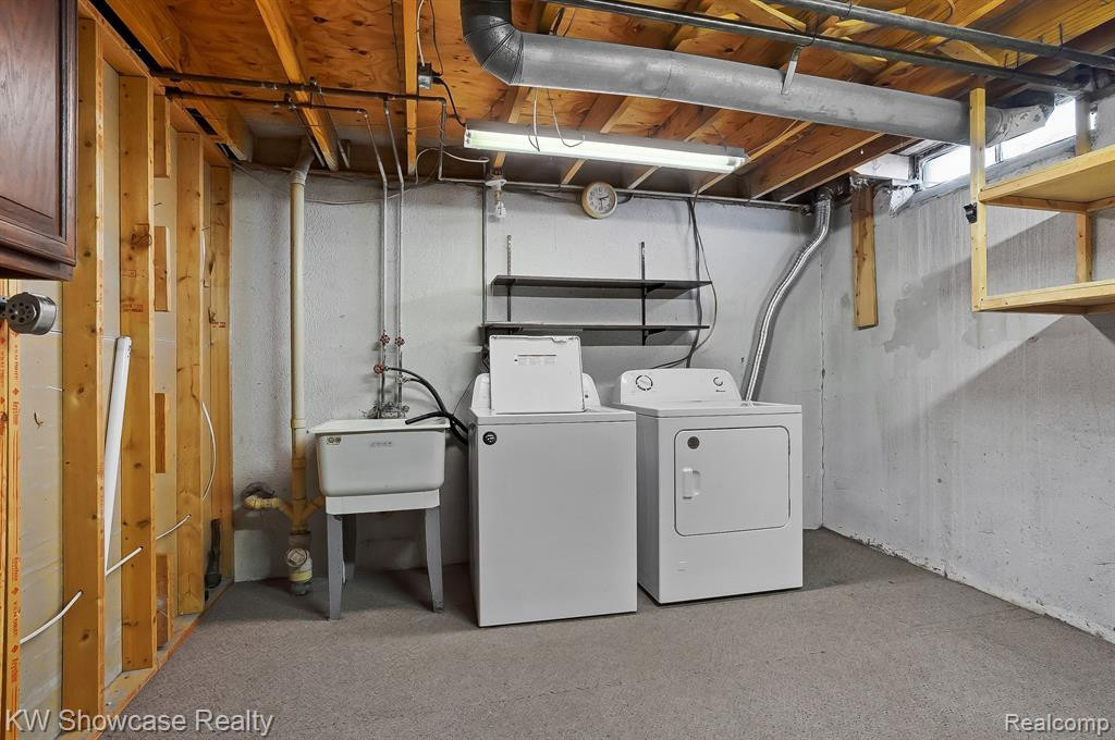42101 PELLSTON Drive, Northville, MI 48167 — Photo 24