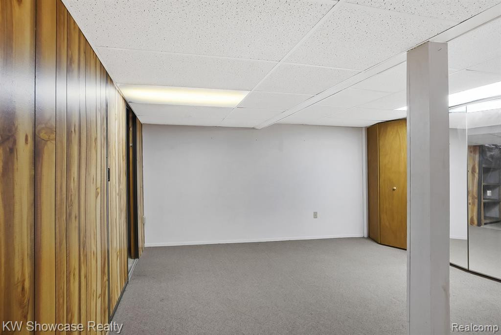 42101 PELLSTON Drive, Northville, MI 48167 — Photo 25