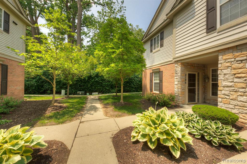 2106 Arcadia Drive, Canton, MI 48188 — Photo 2