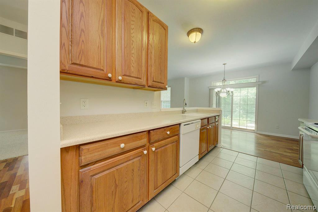 2106 Arcadia Drive, Canton, MI 48188 — Photo 16