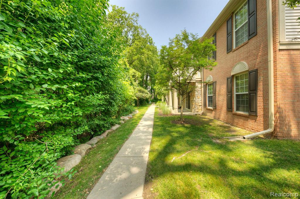2106 Arcadia Drive, Canton, MI 48188 — Photo 32