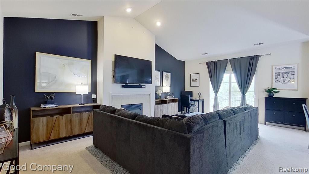 2017 KNOLLWOOD Drive, Canton, MI 48188 — Photo 2