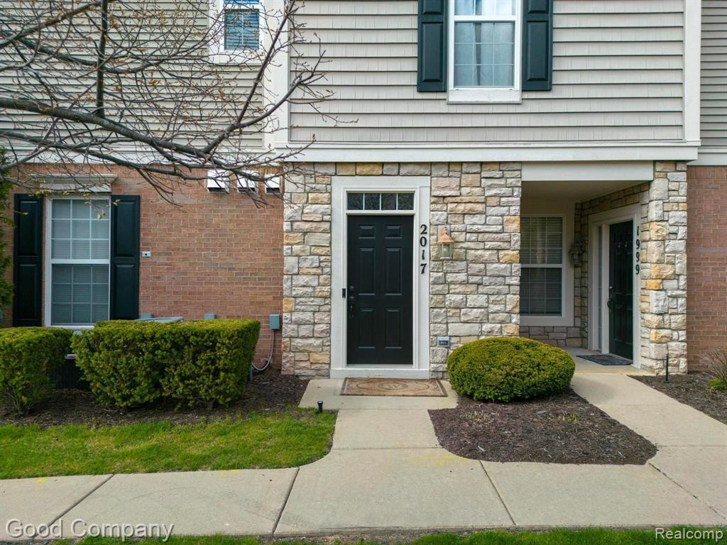 2017 KNOLLWOOD Drive, Canton, MI 48188 — Photo 6