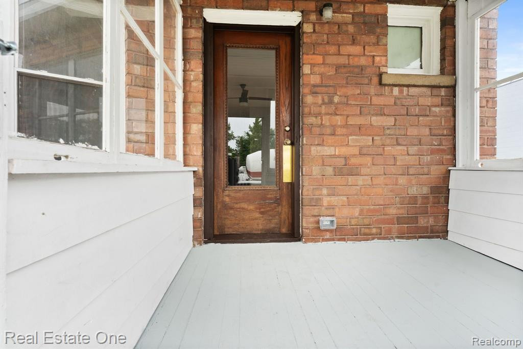 802 E 11 MILE Road, Royal Oak, MI 48067 — Photo 4