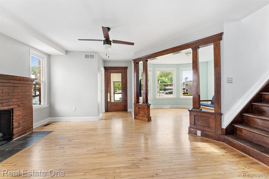 802 E 11 MILE Road, Royal Oak, MI 48067 — Photo 5