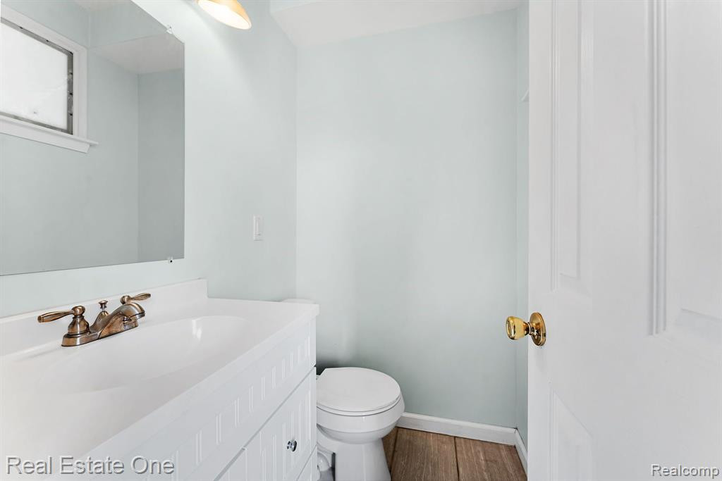 802 E 11 MILE Road, Royal Oak, MI 48067 — Photo 10