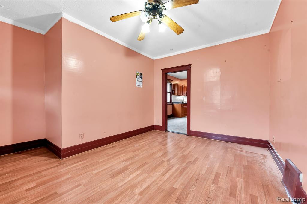 9506 CHAREST Street, Hamtramck, MI, 48212