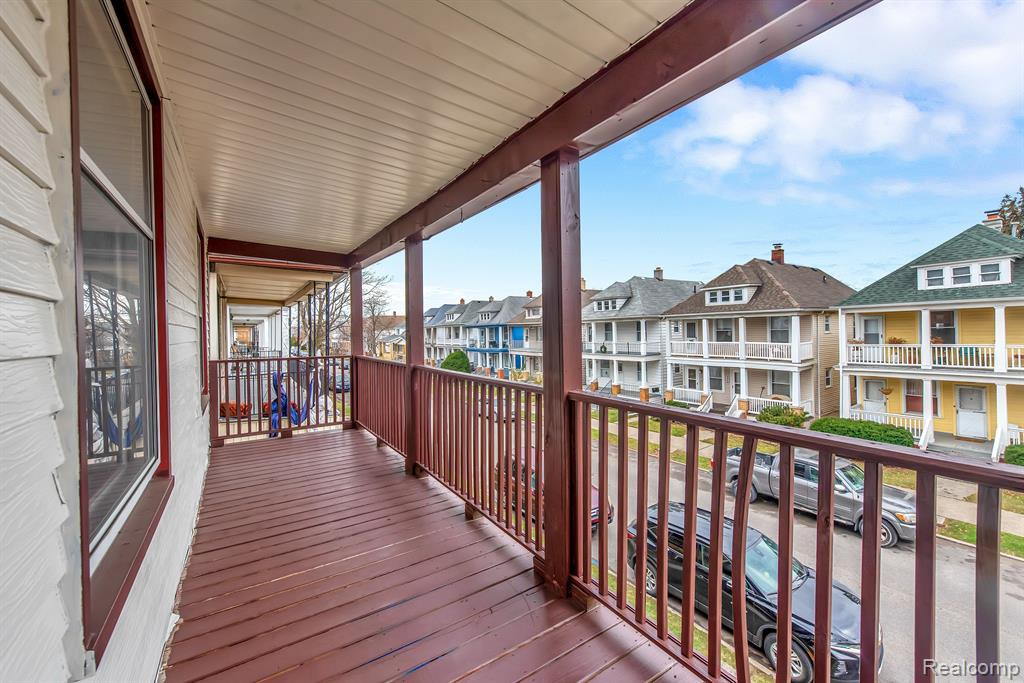 9506 CHAREST Street, Hamtramck, MI, 48212