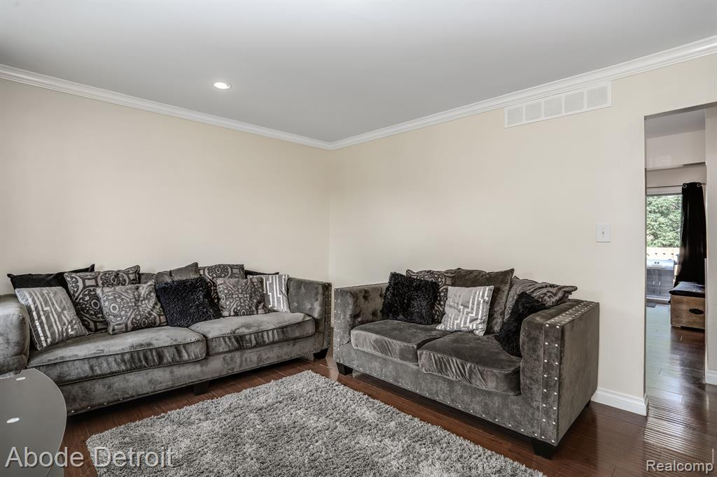 24802 OLDE ORCHARD Street, Novi, MI — Photo 4
