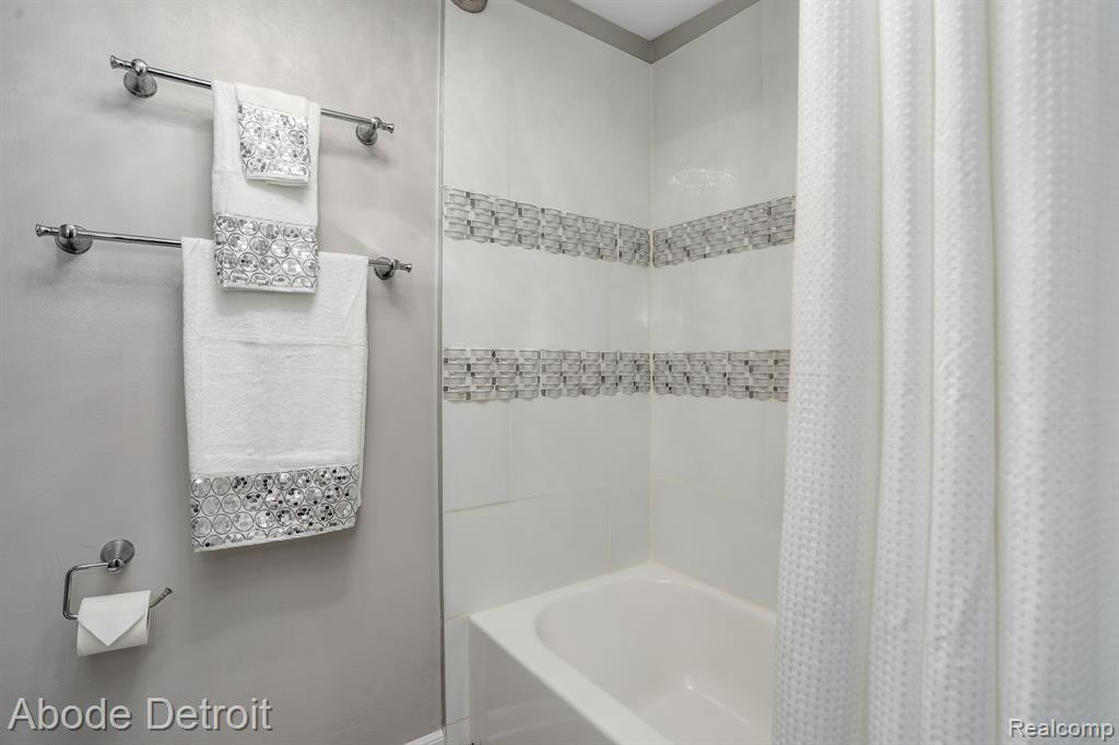 24802 OLDE ORCHARD Street, Novi, MI — Photo 17