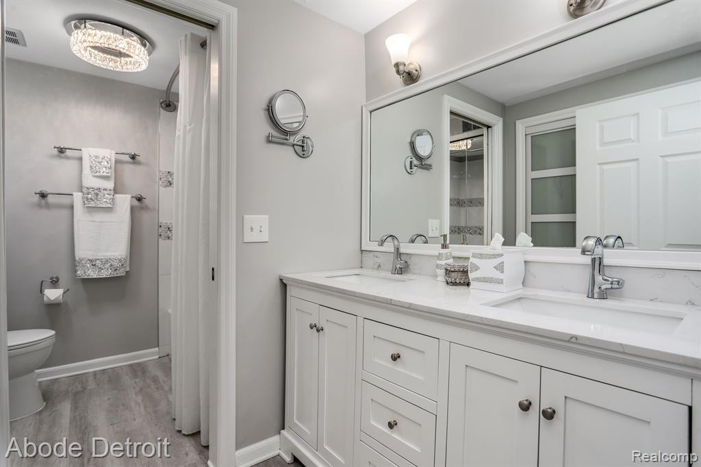 24802 OLDE ORCHARD Street, Novi, MI — Photo 18