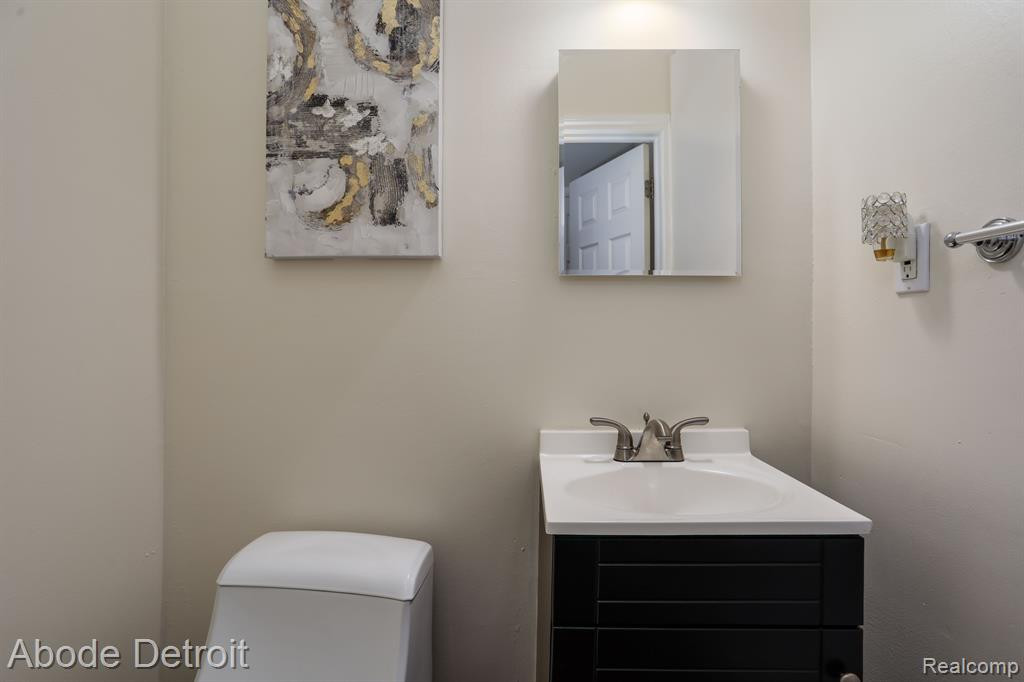24802 OLDE ORCHARD Street, Novi, MI — Photo 19