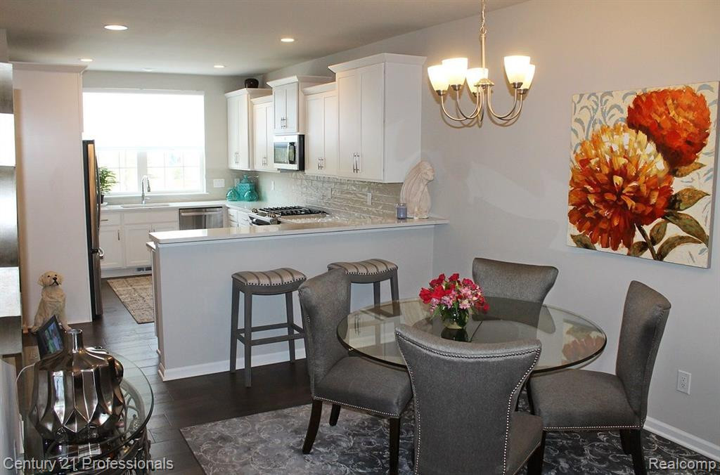 48554 EASTBRIDGE Drive, Canton, MI 48188 — Photo 10