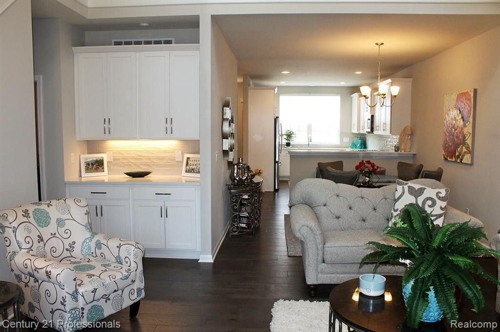 48554 EASTBRIDGE Drive, Canton, MI 48188 — Photo 12