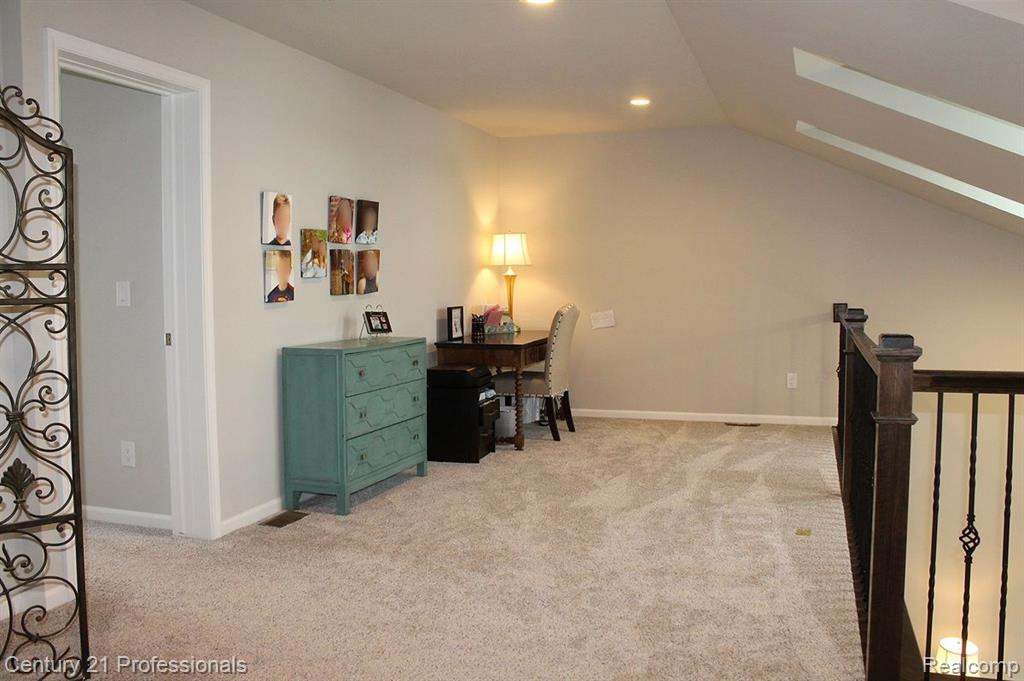 48554 EASTBRIDGE Drive, Canton, MI 48188 — Photo 21