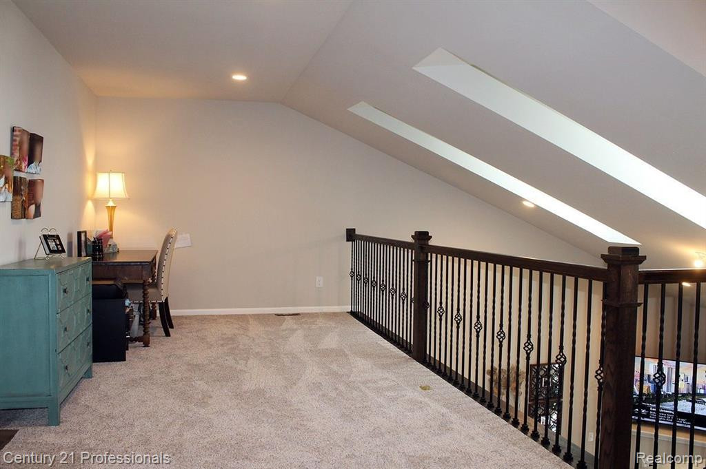 48554 EASTBRIDGE Drive, Canton, MI 48188 — Photo 22