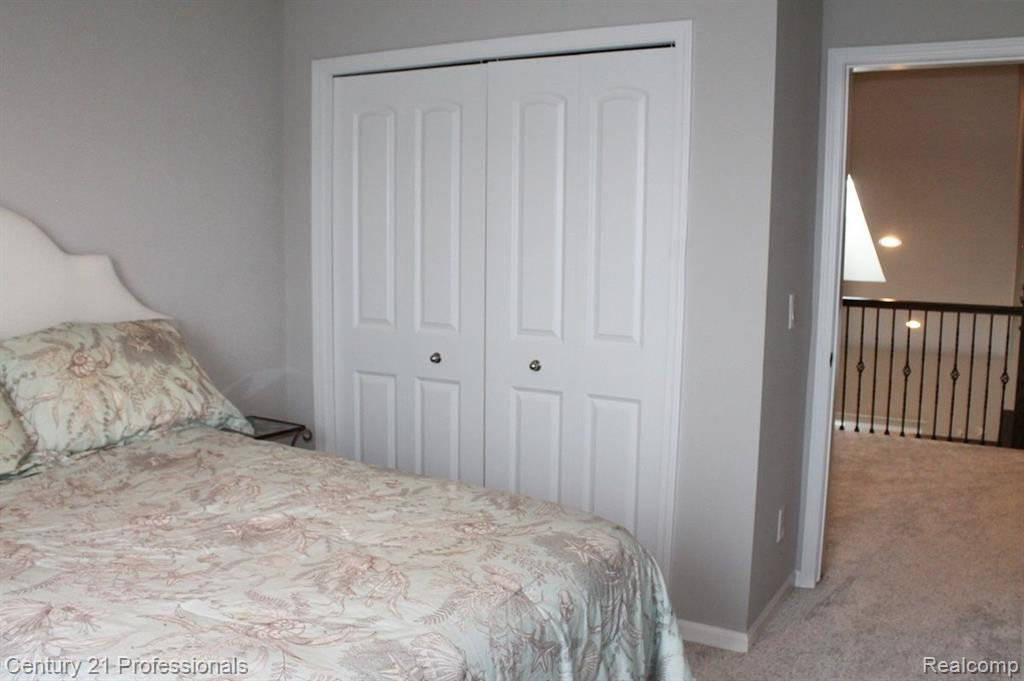 48554 EASTBRIDGE Drive, Canton, MI 48188 — Photo 24