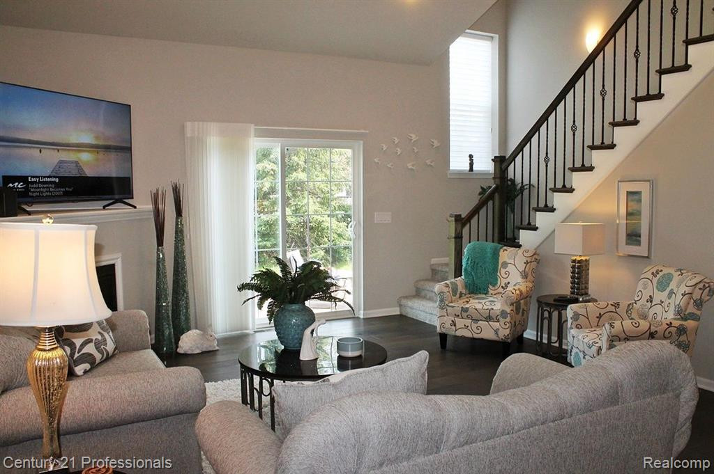 48554 EASTBRIDGE Drive, Canton, MI 48188 — Photo 44