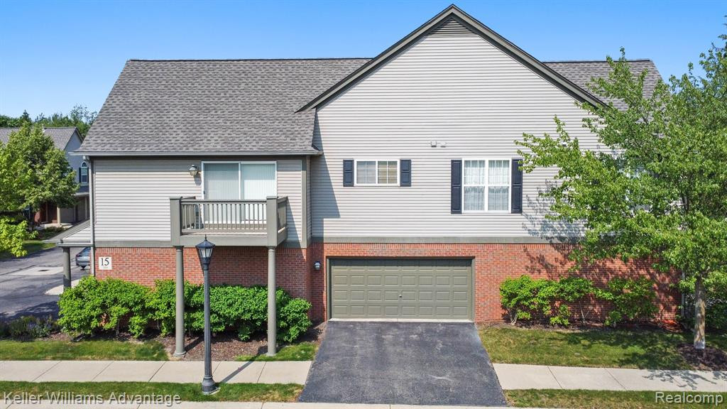28373 CARLTON WAY Drive, 20 Bldg 15, Novi, MI 48377 — Photo 2