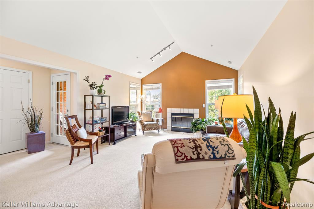 28373 CARLTON WAY Drive, 20 Bldg 15, Novi, MI 48377 — Photo 12