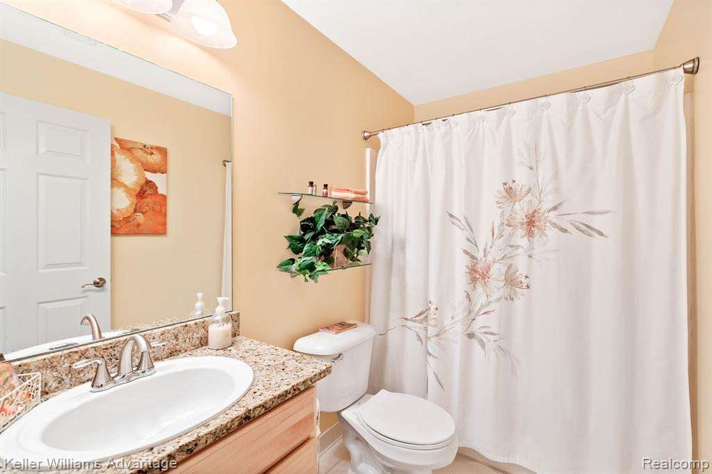 28373 CARLTON WAY Drive, 20 Bldg 15, Novi, MI 48377 — Photo 21
