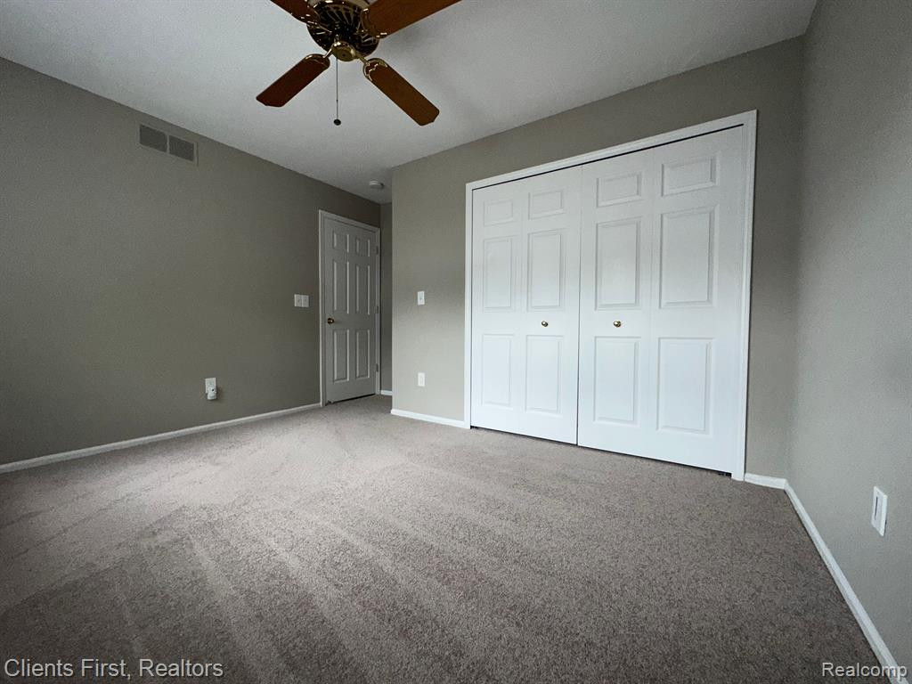 38281 CAROLON Boulevard, Westland, MI — Photo 24