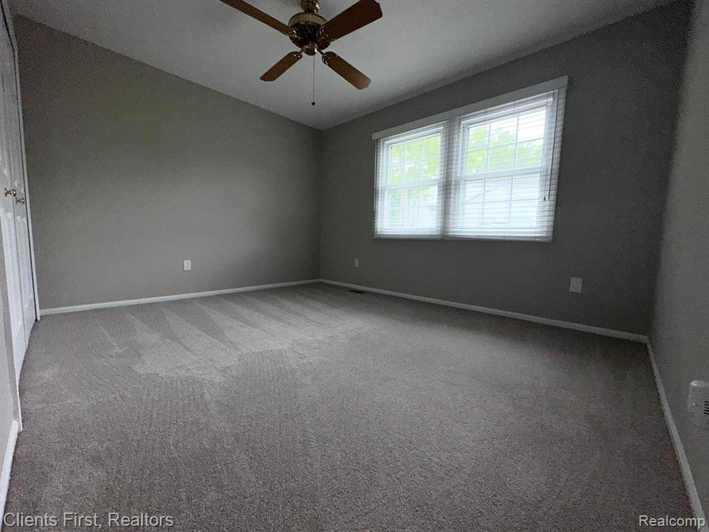 38281 CAROLON Boulevard, Westland, MI — Photo 26
