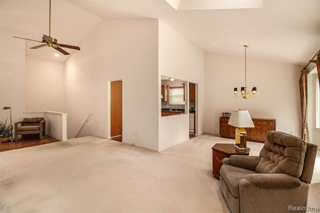 631 WOODHAVEN Drive, Commerce Twp, MI 48390 — Photo 20