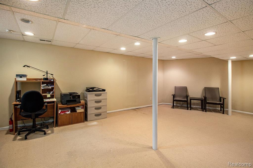 631 WOODHAVEN Drive, Commerce Twp, MI 48390 — Photo 30