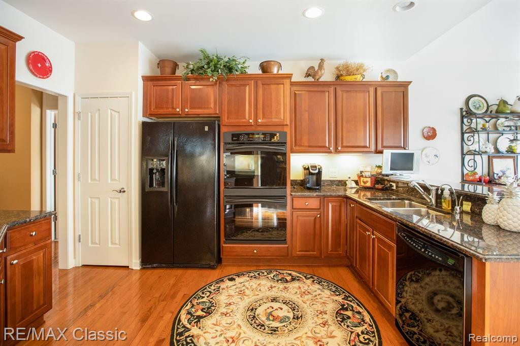 49055 RAINBOW Lane N, 37, Northville, MI 48168 — Photo 9