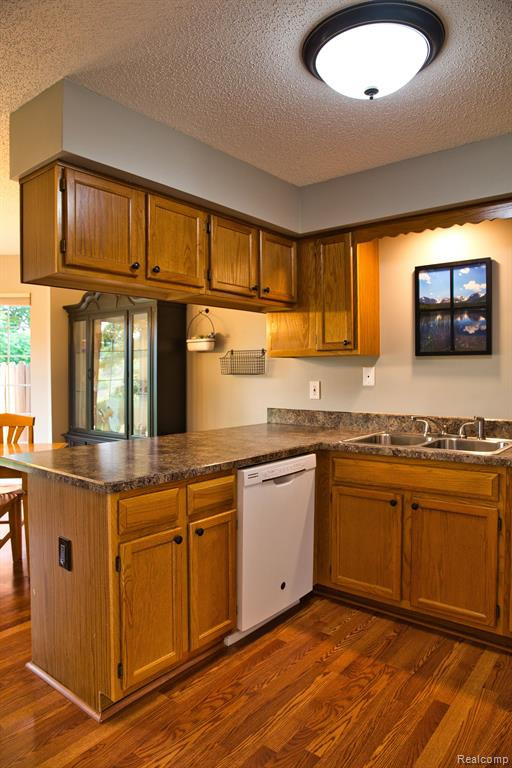 22290 QUAIL RUN Circle, 3, South Lyon, MI 48178 — Photo 6