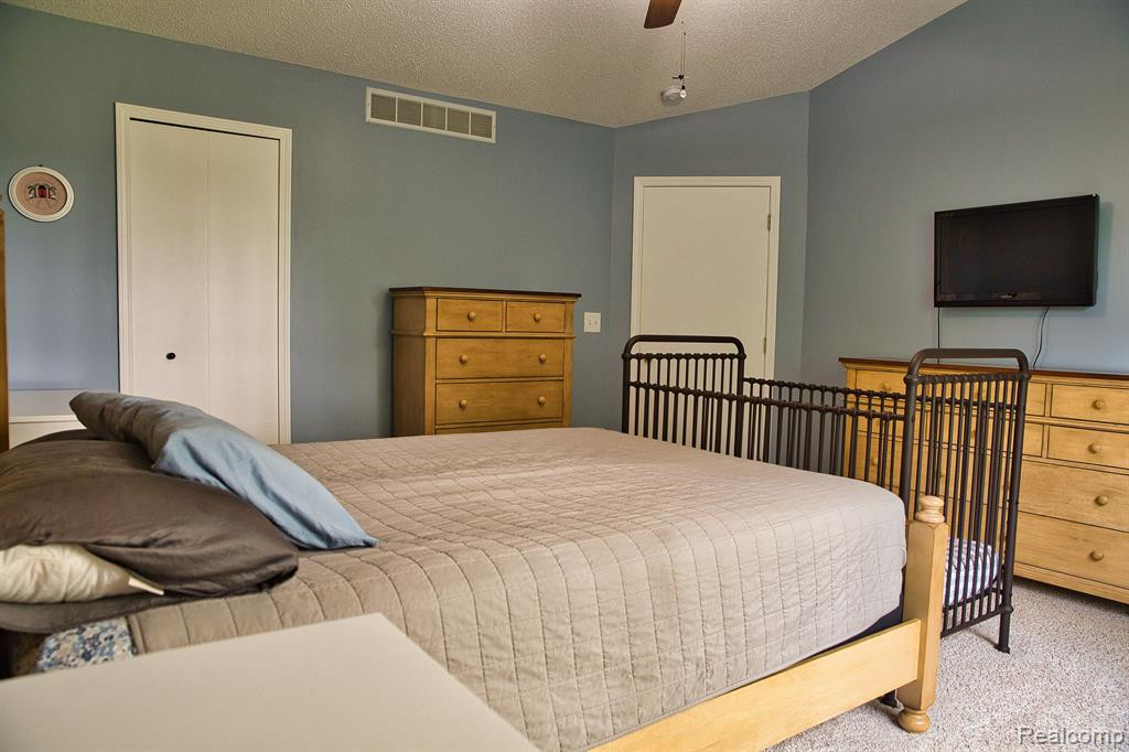 22290 QUAIL RUN Circle, 3, South Lyon, MI 48178 — Photo 9